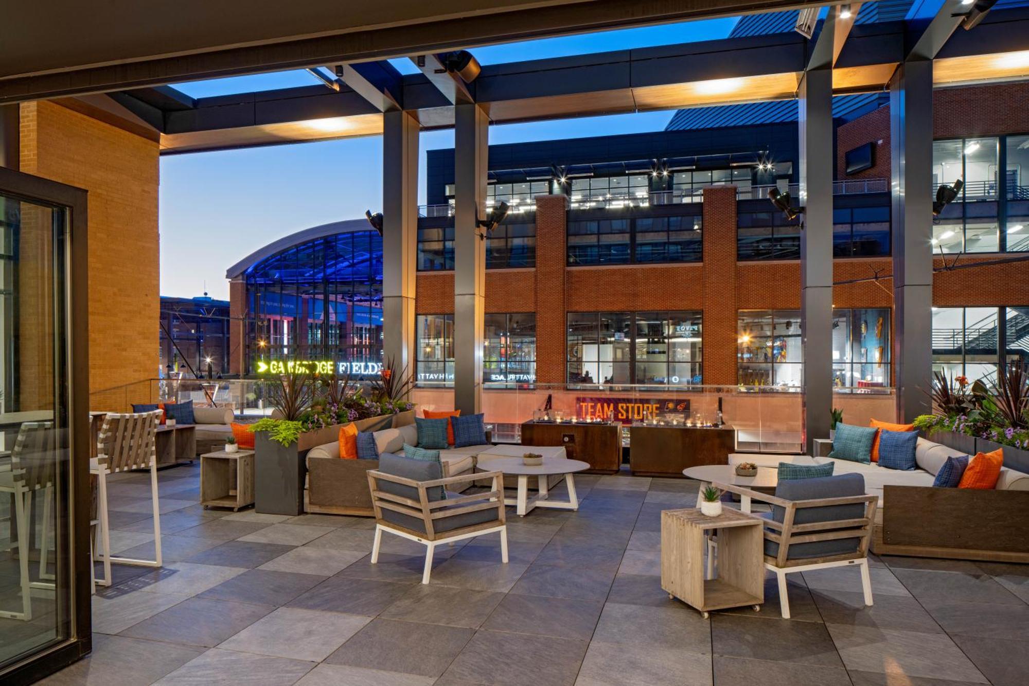 Hyatt House Indianapolis Downtown Hotel Exterior photo